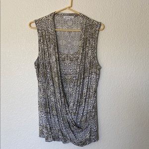 Sleeveless blouse